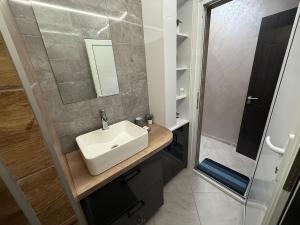 Alex Family Apartment