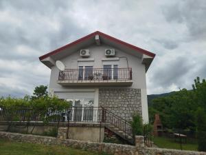 Aleks Lake View Apartment