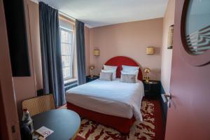 Hotels Hotel Mercure Roscoff Bord De Mer : Chambre Supérieure avec Vue sur le Port