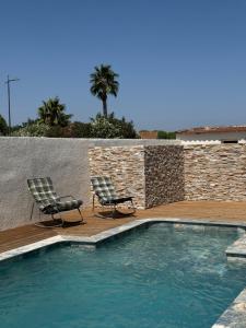 Villa avec piscine privée entre terre, ville et mer