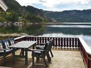 8 person holiday home in Sundlandet
