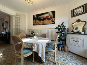 Maisons d'hotes Logement entier hyper centre Chartres : photos des chambres