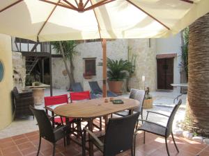 Villa in Giannoudi with Pool and Beach Nearby