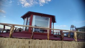 Titicaca Lodge Flotante