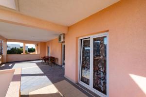 BonVie Apartments in Center B4