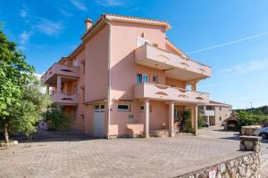 BonVie Apartments in Center B3