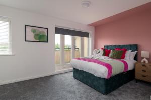 5BR Modern House Parking M1