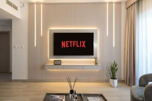 Premium 1BDR Apartment in Yas Island near Ferrari World, Sea World, F1