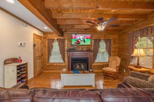 Baskins Creek Retreat by American Patriot Getaways