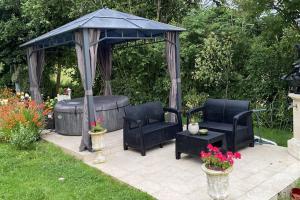 Maisons de vacances Holiday Home in Quineville near Beach : Maison de Vacances 2 Chambres