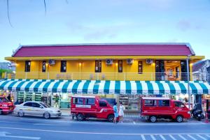 Bed & Beach Hostel Karon