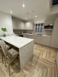 Seaside Retreat Luxury Apartment