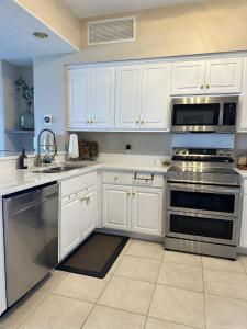 Seaside Bliss in Gated Community - 1504 condo