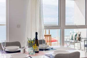 Culver Sands - Duplex Apartment with Stunning Sea Views on the Isle of Wight