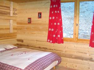 Chalets Peisey Chalet with Balcony Views : photos des chambres