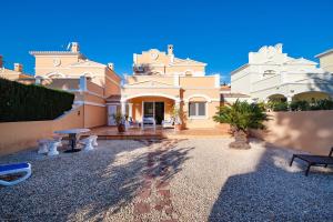 Bungalow with community pool - Vallesa4H