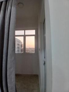 Room with private bathroom in a flat-ladies only