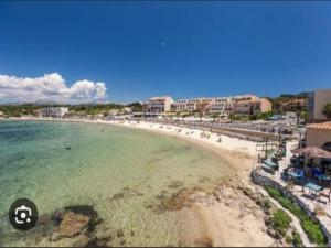 Maisons de vacances Holiday Home in Lorgues with Pool : photos des chambres