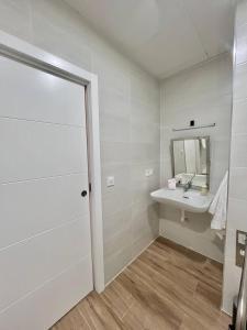 AH- Apartamentos Ifema Funcionales y comodos