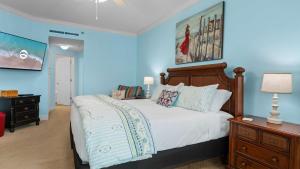 Enjoy a 3-bedroom Bayfront Condo with Lazy River Indoor Pool Jacuzzis and Community Boat Dock for Personal or Rented Boats Plus Redeem in Free Activity Deals Daily