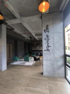 Apartaestudio amoblado, Edificio Quadro - 701