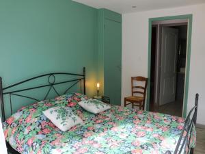 Maisons de vacances Holiday Home in Lavercantiere near Swimming Lakes : photos des chambres