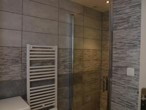 Maisons de vacances Holiday Home in Lavercantiere near Swimming Lakes : photos des chambres
