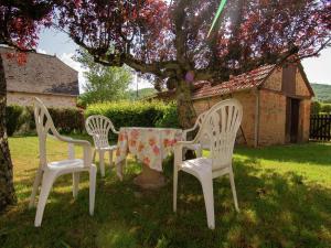 Lakeside Cottage Roziers Retreat