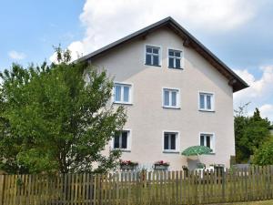 Ferienhaus mit Garten in Waldnähe