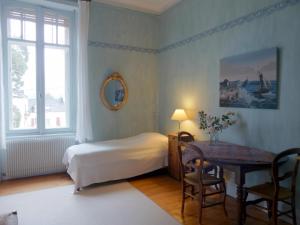 Maisons de vacances Mansion in Vecoux with Pool and Garden : photos des chambres