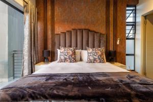 AlimamaSpacesThe Mansons Cascades Villa