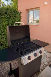 Villa Cynthiana 4- 300m from the sea 3 bedrooms 3 bathrooms