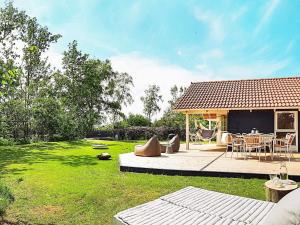 6 person holiday home in Dannemare