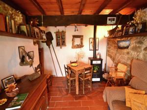 Cottage in Pescia with Pool and Garden