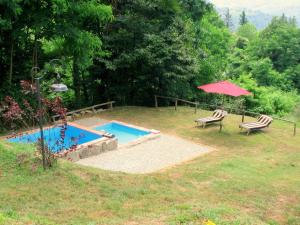 Cottage in Pescia with Pool and Garden