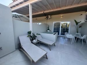 Marev Nature & Bliss Suites with Private Jacuzzi