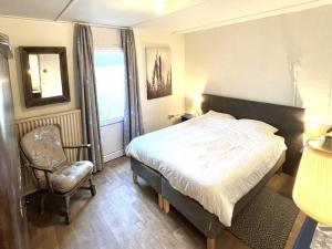 Farmhouse in Nederweert near Canal Trails