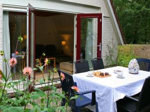 Holiday Home in Nunspeet near Forest