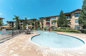 Tuscan Paradise At Bella Piazza