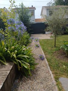 Maisons de vacances Maison de ville mitoyenne confortable et lumineuse - Hourtin centre : photos des chambres