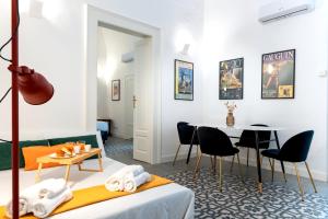 The Most HISTORIC Apartment in the CENTRE of BARI near Parking