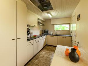 Mansion in Kruiskerke near Forest and Lake