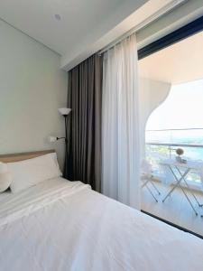 Citadines Marina Ha Long Bay B2706