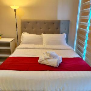 Cozy Modernistic 1 BR Uptown BGC