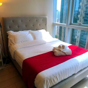 Cozy Modernistic 1 BR Uptown BGC