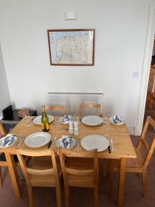 Beach Harbour and Seaview