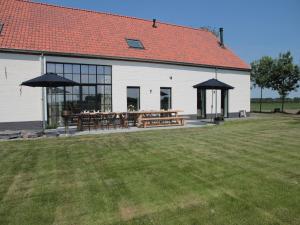 Spacious Countryside Villa