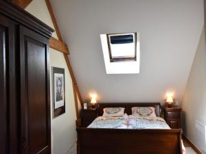 Holiday Home in Le Châtelet with Pool