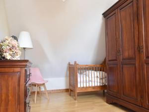 Maisons de vacances Holiday Home in Le Chatelet with Pool : photos des chambres