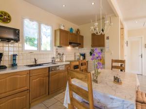 Maisons de vacances Bungalow near Dordogne with Pool and BBQ : photos des chambres